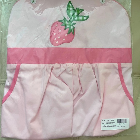 The Beaufort Bonnet Company Other - The Beaufort Bonnet Company Ruthie Romper Strawberry 4T 🍓